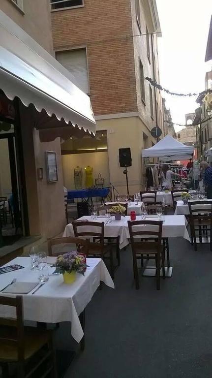 Locanda San Fiorenzo Fiorenzuola dʼArda Extérieur photo