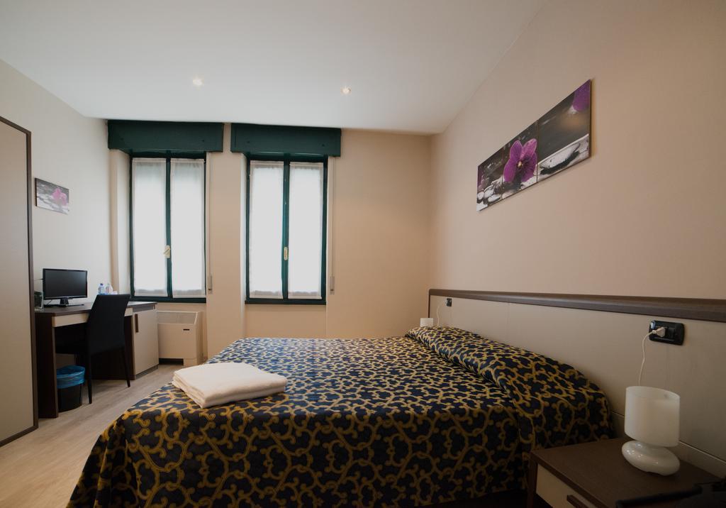 Locanda San Fiorenzo Fiorenzuola dʼArda Extérieur photo