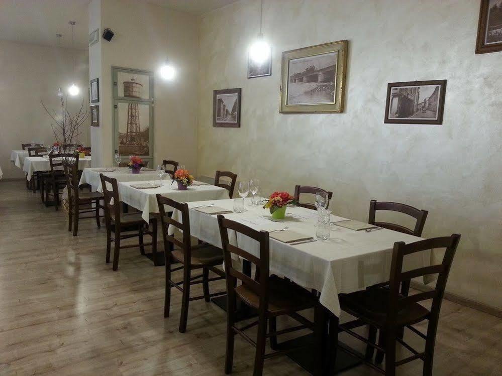 Locanda San Fiorenzo Fiorenzuola dʼArda Extérieur photo
